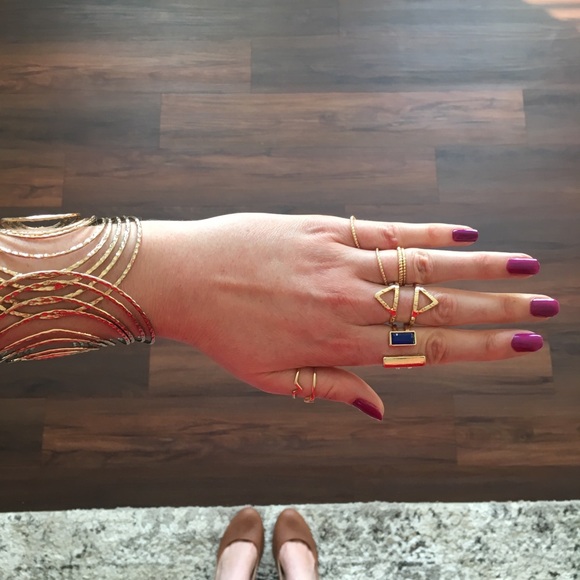 On Point Ring - Picture 2 of 8